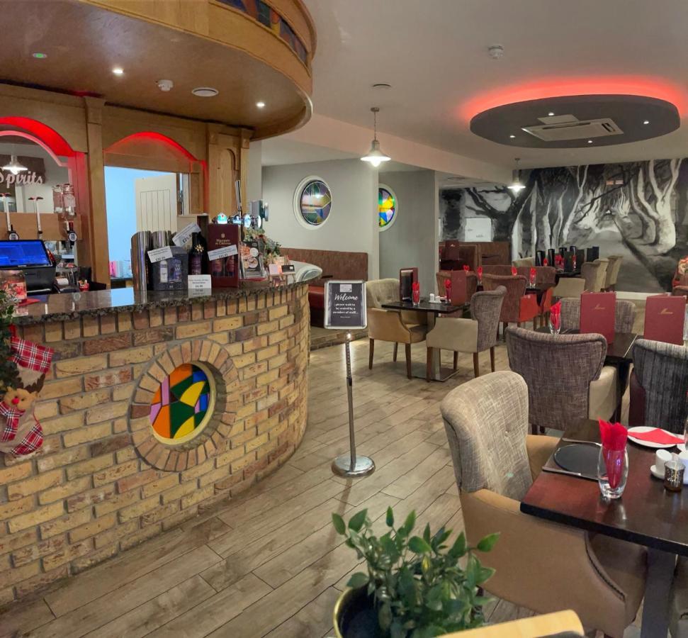 The Armada Inn Armoy Екстериор снимка
