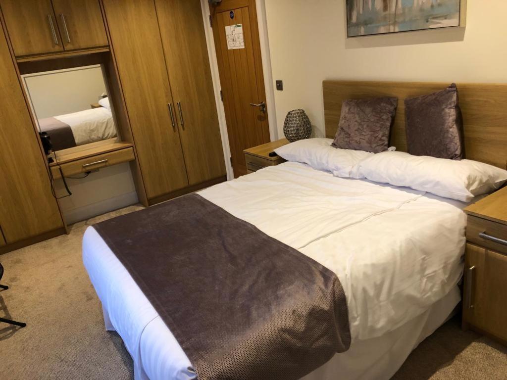 The Armada Inn Armoy Екстериор снимка